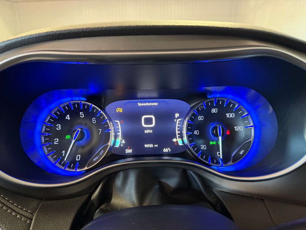 2018 Chrysler Pacifica Image 34