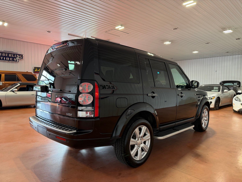 2015 Land Rover LR4 Image 9