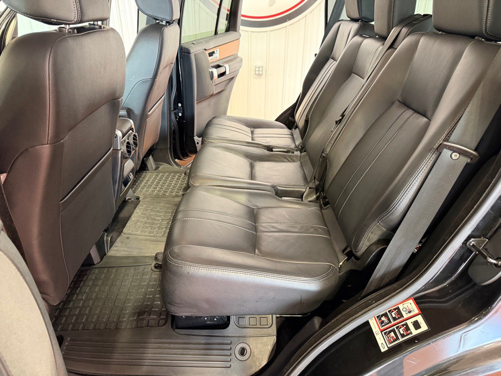 2015 Land Rover LR4 Image 20