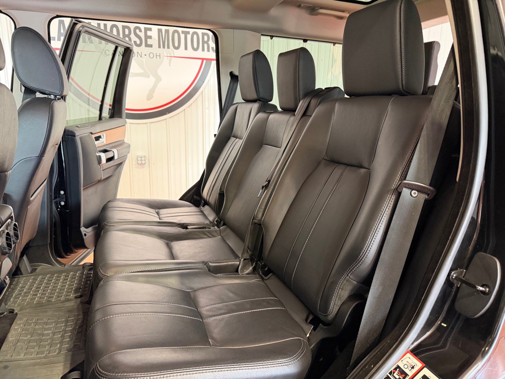 2015 Land Rover LR4 Image 21