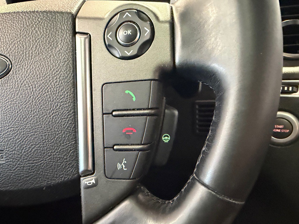 2015 Land Rover LR4 Image 33