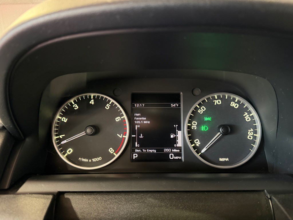 2015 Land Rover LR4 Image 37