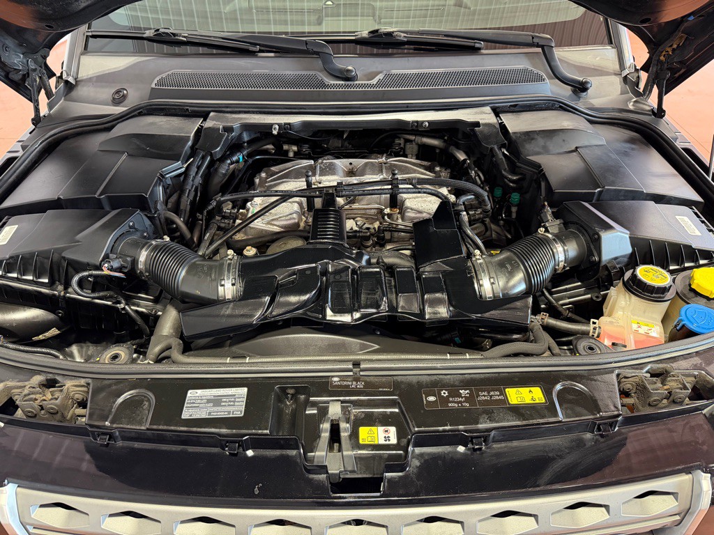 2015 Land Rover LR4 Image 42