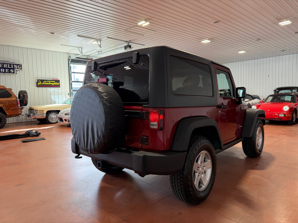 2012 Jeep Wrangler Image 8