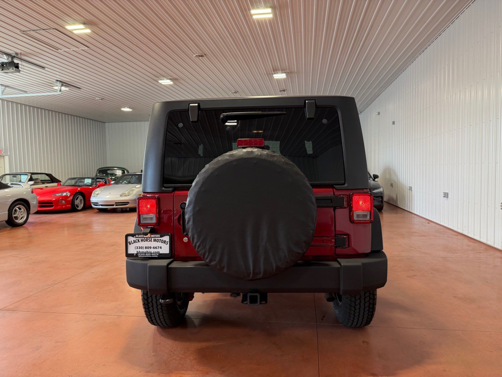 2012 Jeep Wrangler Image 9