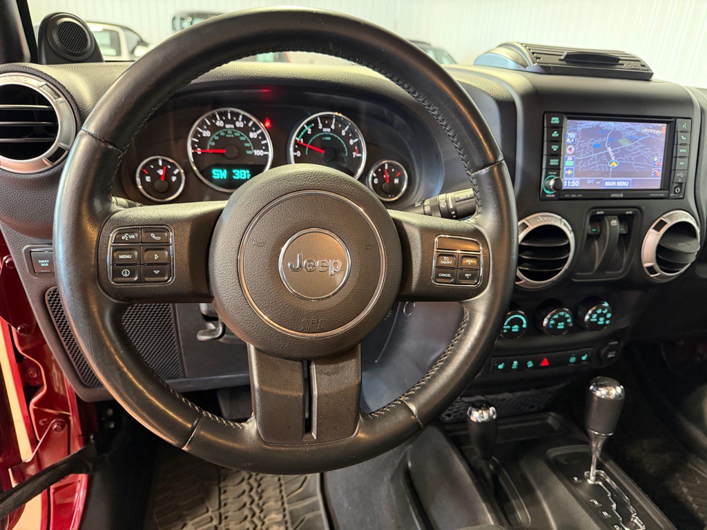 2012 Jeep Wrangler Image 22