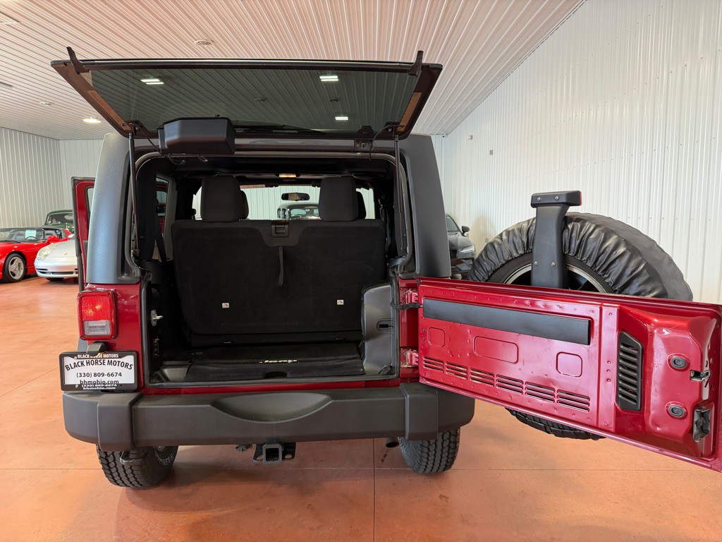 2012 Jeep Wrangler Image 27