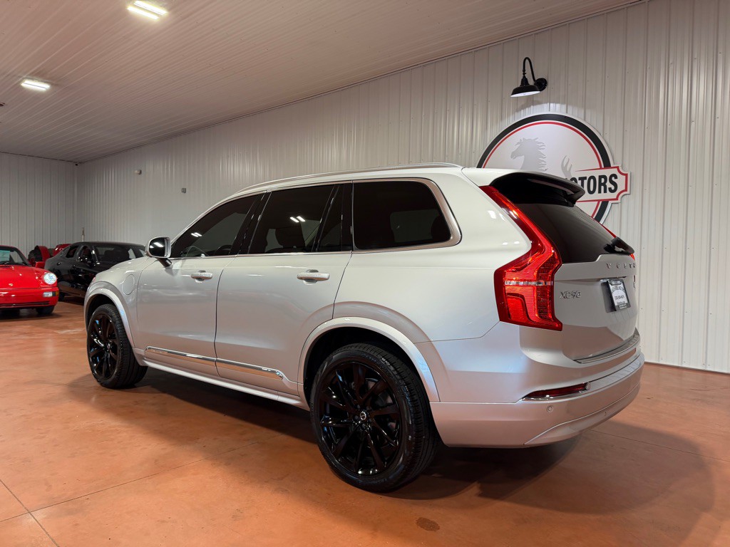 2022 Volvo XC90 Image 9