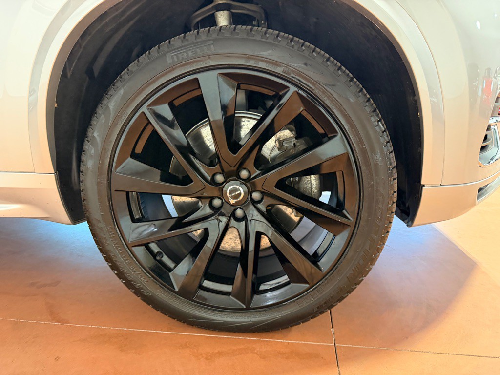 2022 Volvo XC90 Image 12