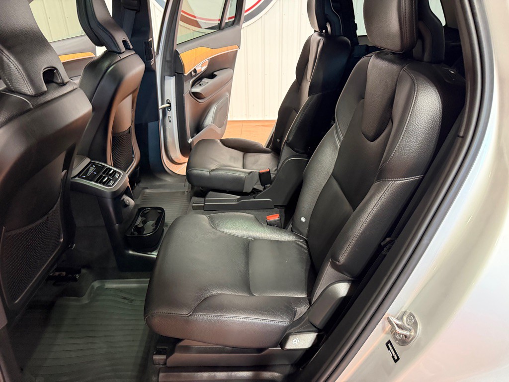 2022 Volvo XC90 Image 18