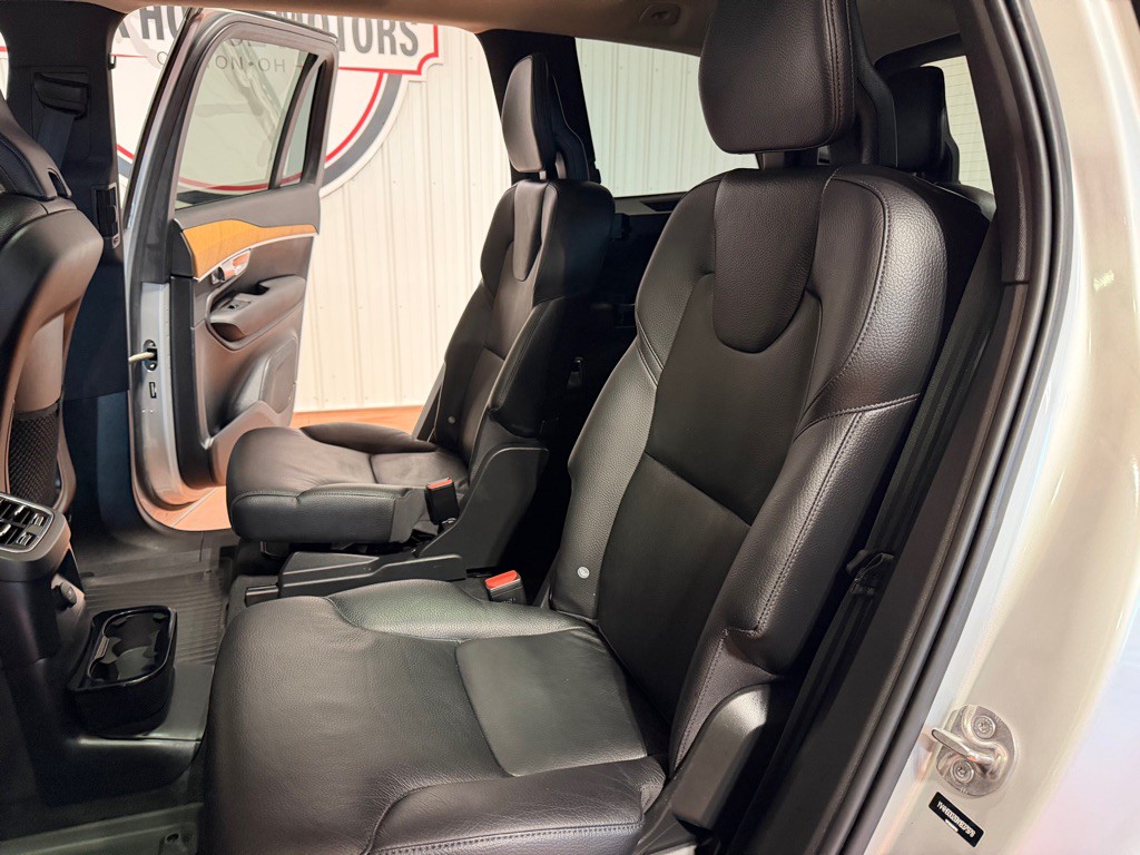 2022 Volvo XC90 Image 19