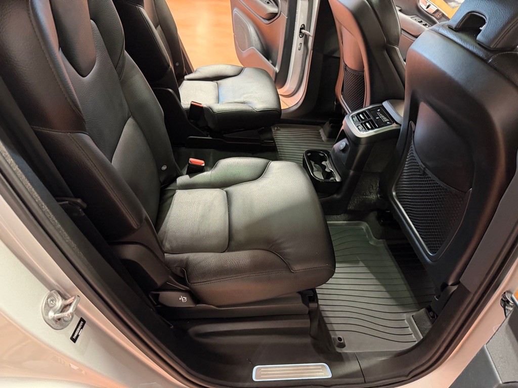 2022 Volvo XC90 Image 25