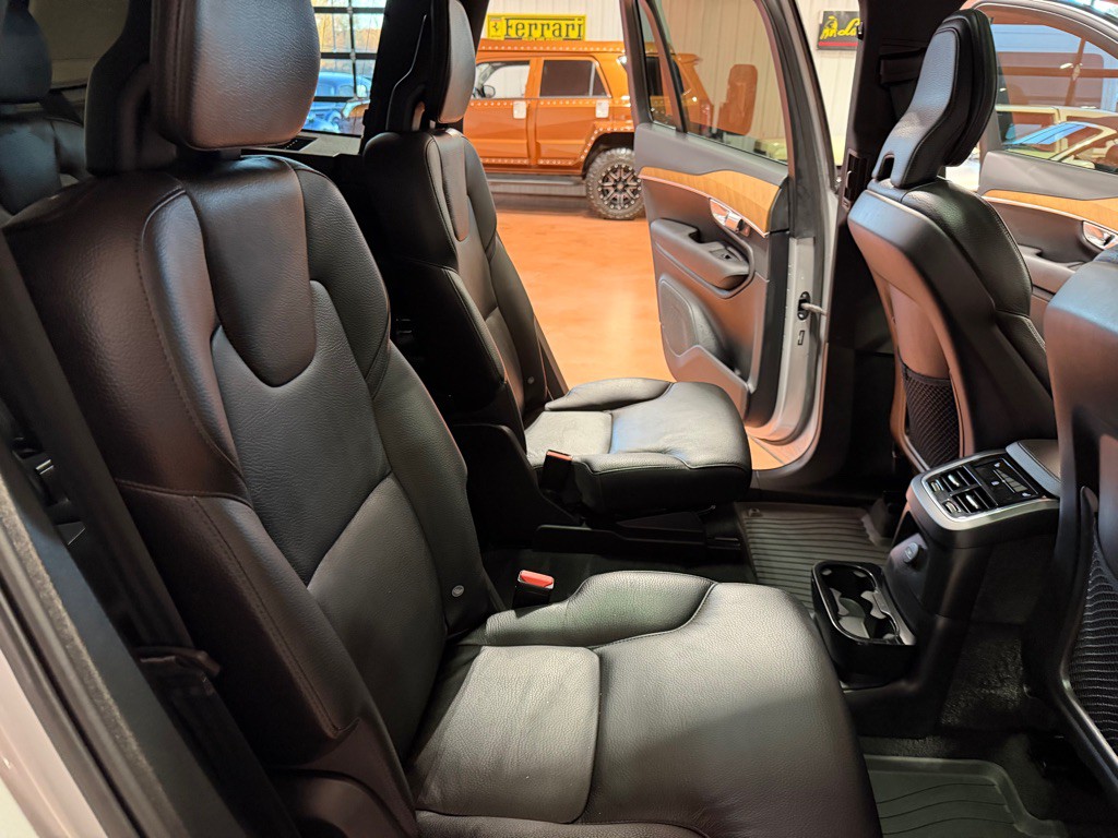 2022 Volvo XC90 Image 26