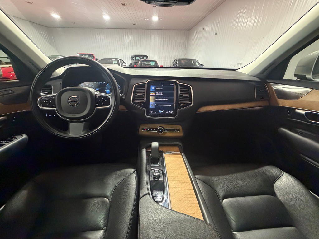 2022 Volvo XC90 Image 28