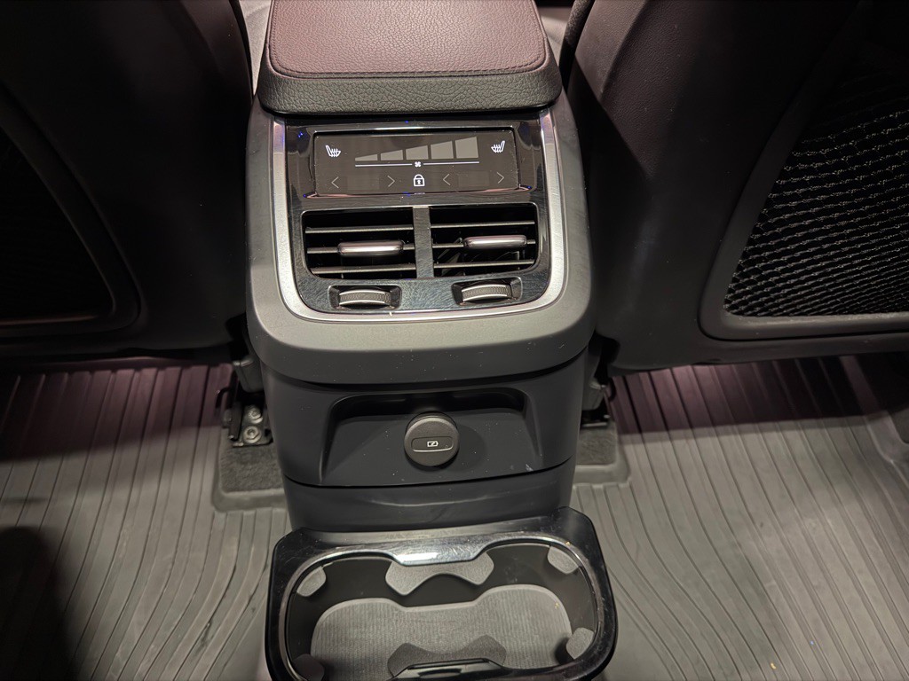 2022 Volvo XC90 Image 33