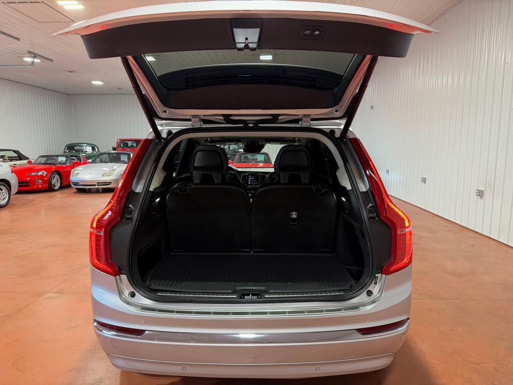 2022 Volvo XC90 Image 35