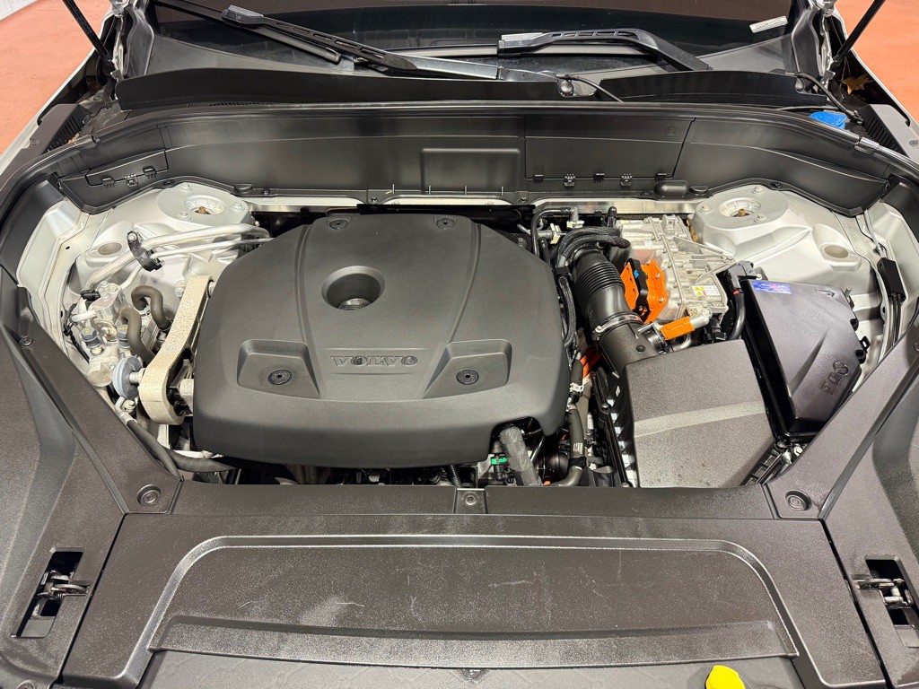 2022 Volvo XC90 Image 38