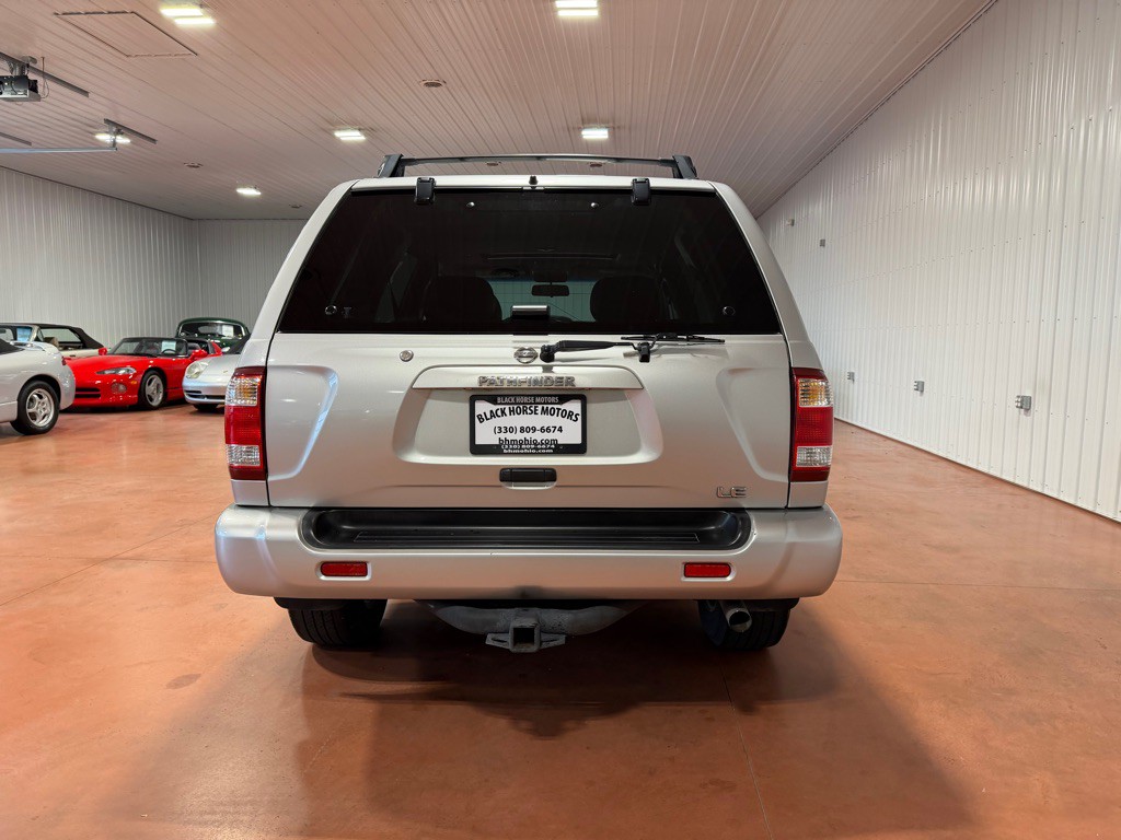 2002 Nissan Pathfinder Image 9