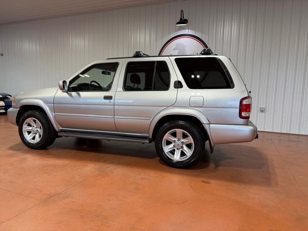 2002 Nissan Pathfinder Image 11