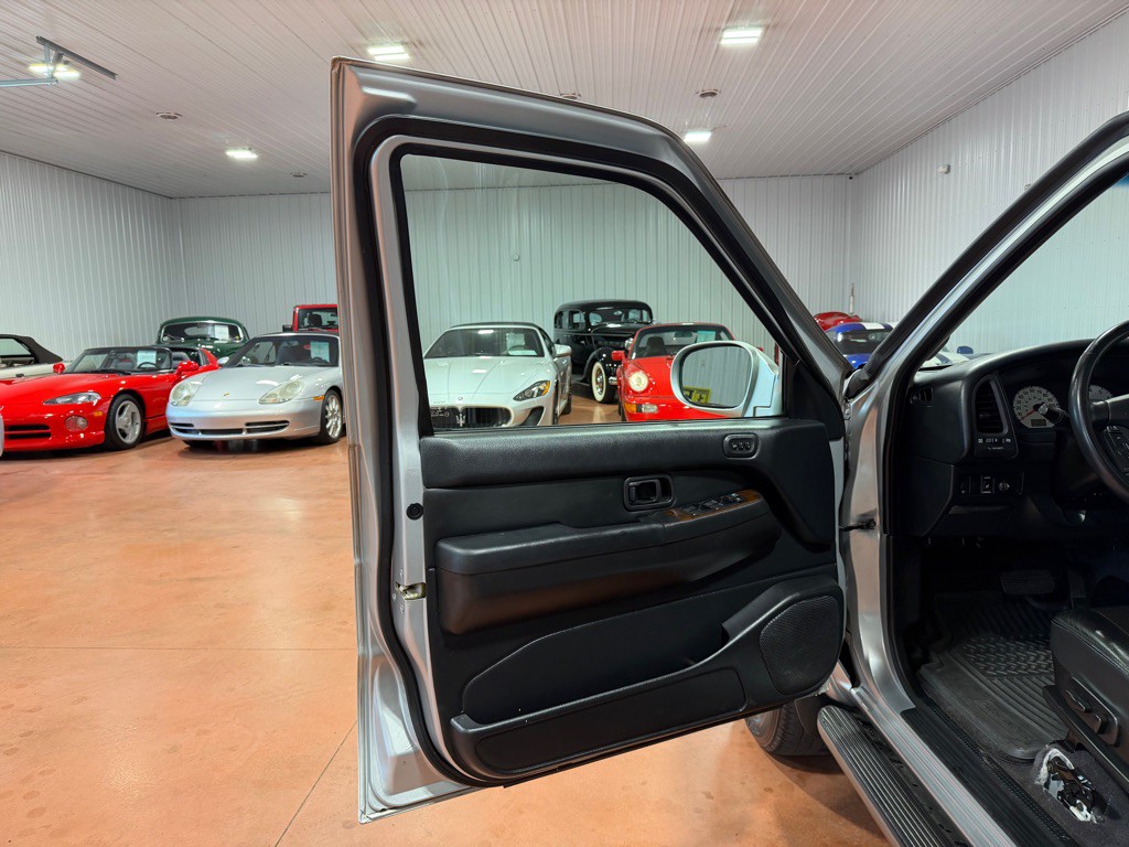 2002 Nissan Pathfinder Image 16