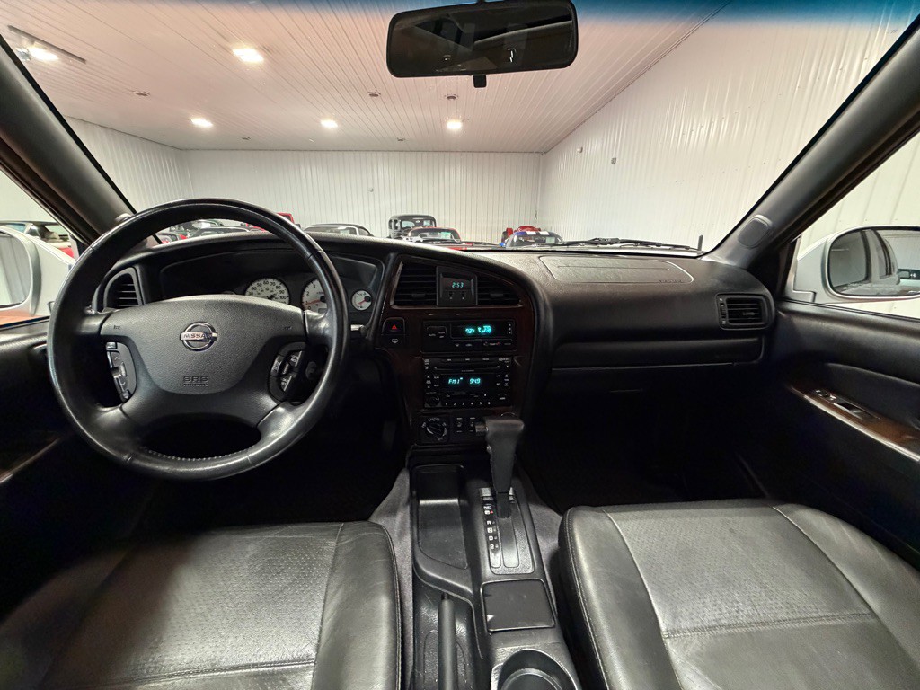 2002 Nissan Pathfinder Image 28