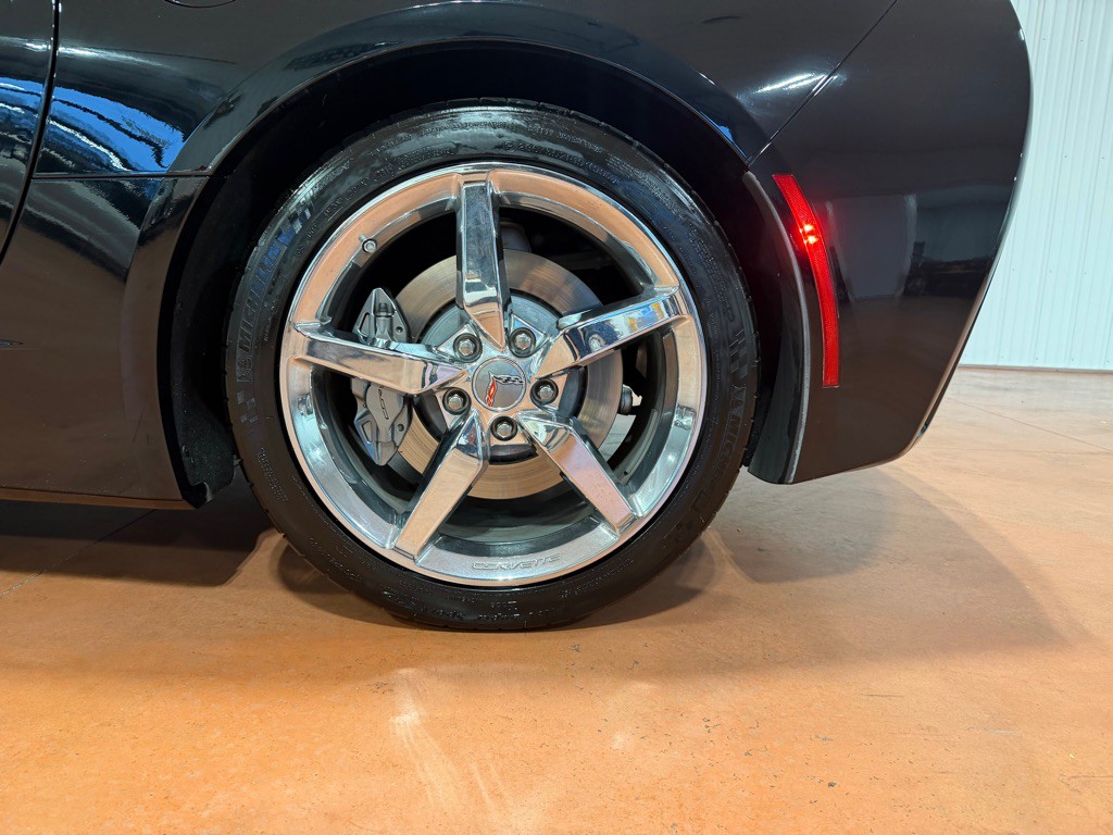 2014 Chevrolet Corvette Image 14