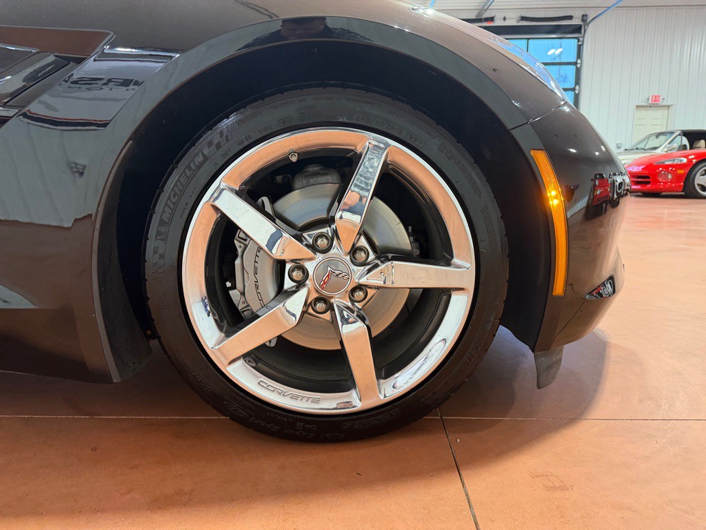 2014 Chevrolet Corvette Image 16