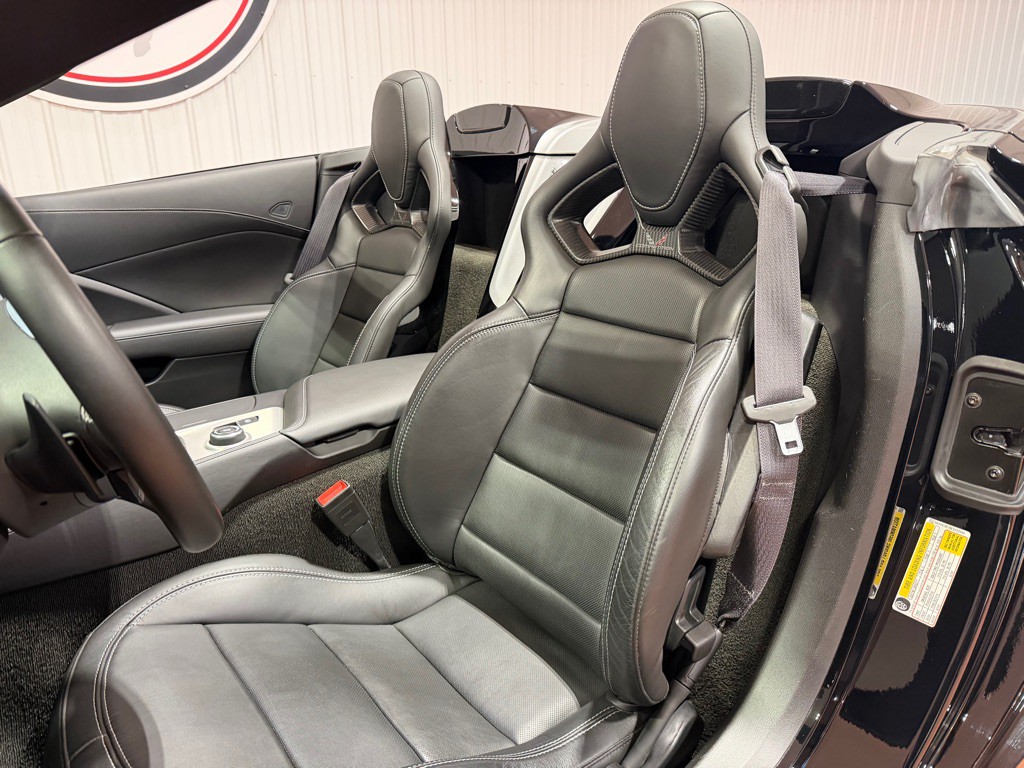 2014 Chevrolet Corvette Image 21