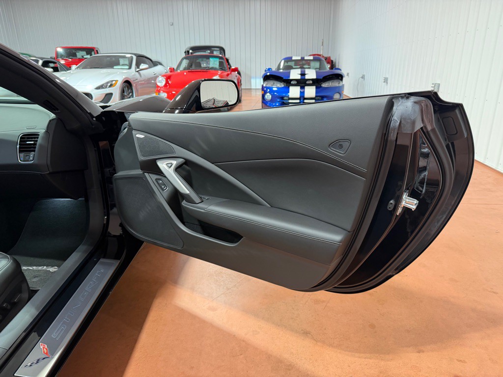 2014 Chevrolet Corvette Image 23