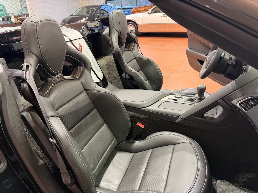 2014 Chevrolet Corvette Image 25