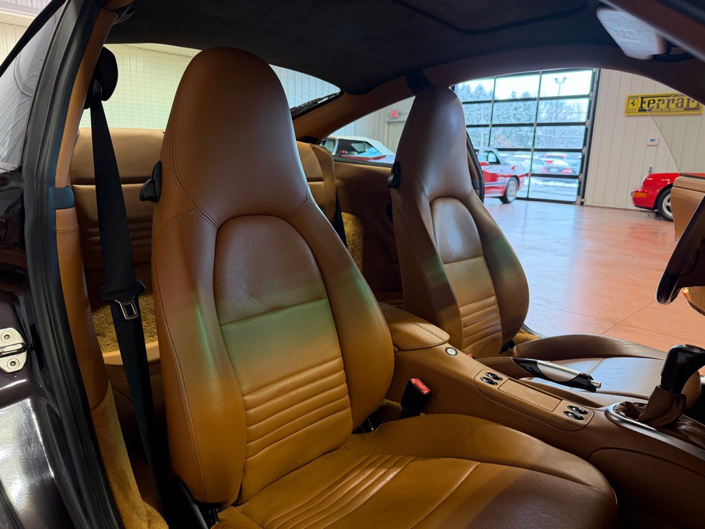 2000 Porsche 911 Image 24