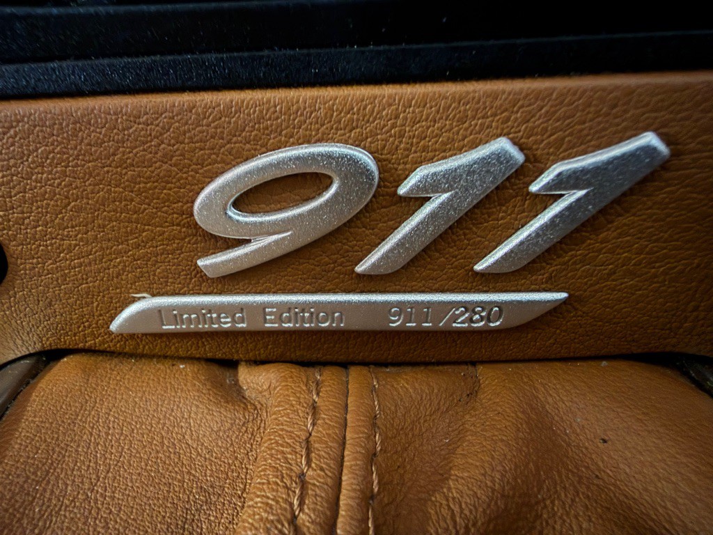 2000 Porsche 911 Image 31
