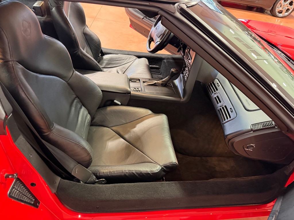1994 Chevrolet Corvette Image 16