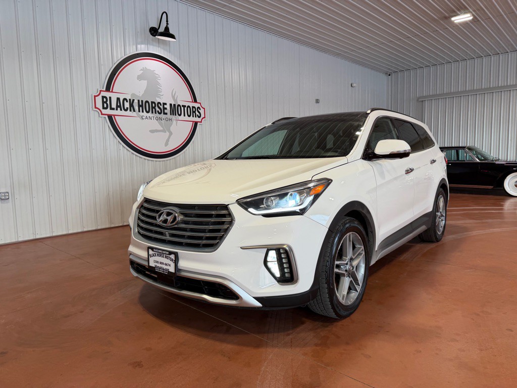 2017 Hyundai Santa Fe Image 4