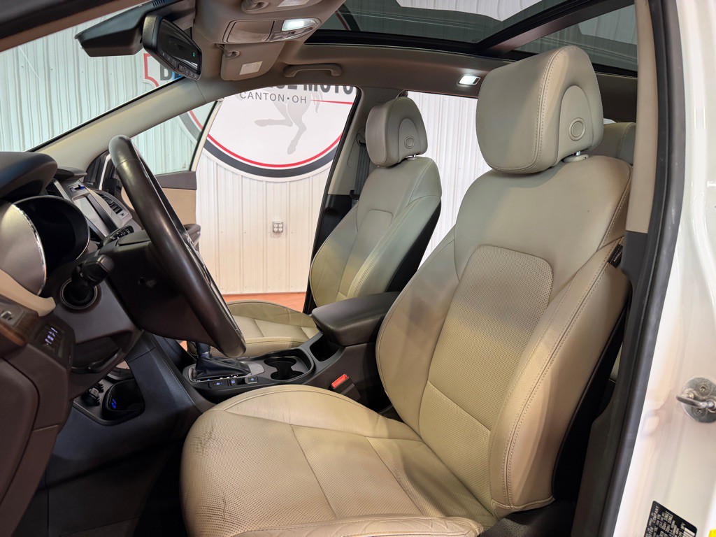 2017 Hyundai Santa Fe Image 13