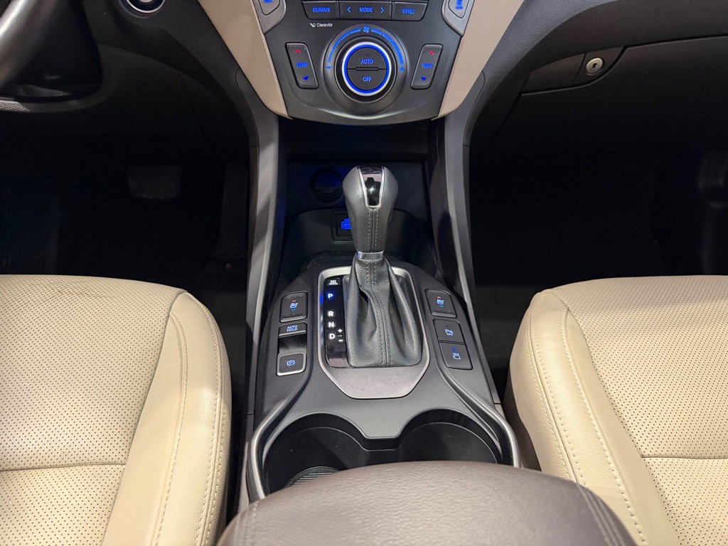 2017 Hyundai Santa Fe Image 27