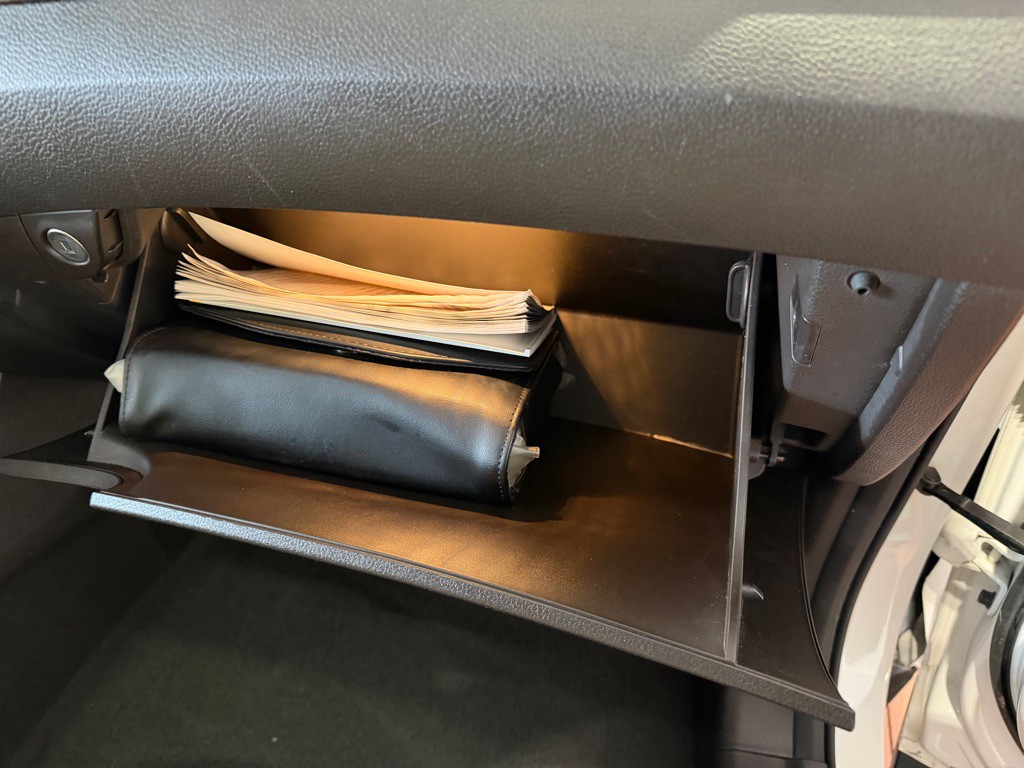 2017 Hyundai Santa Fe Image 39