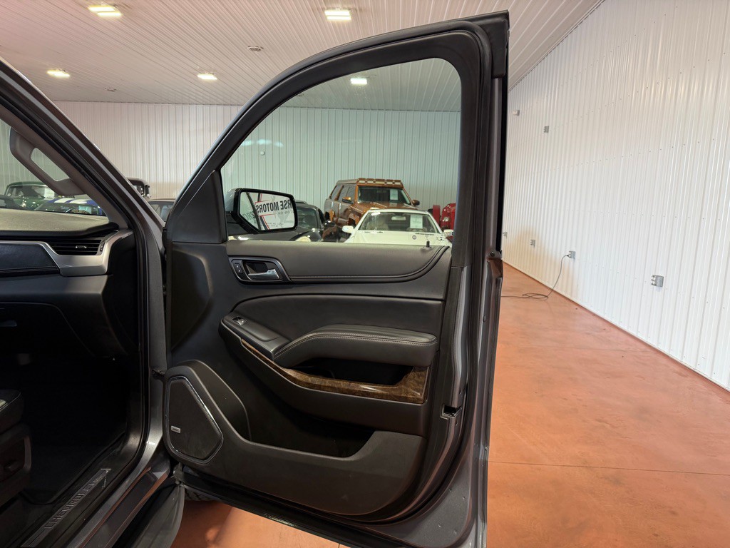 2019 Chevrolet Tahoe Image 17