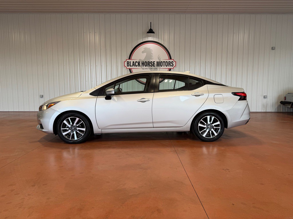 2021 Nissan Versa Image 2