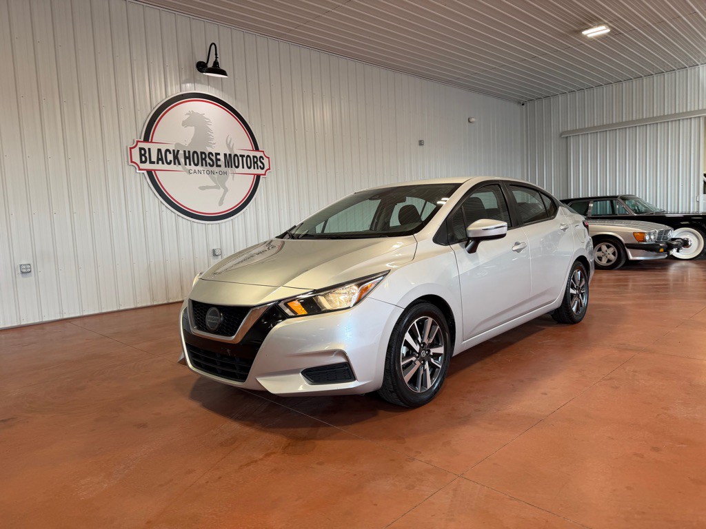 2021 Nissan Versa Image 4