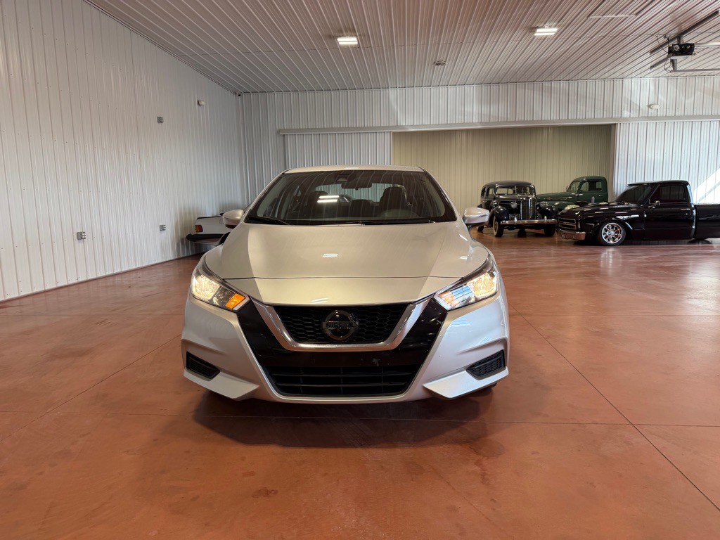 2021 Nissan Versa Image 5