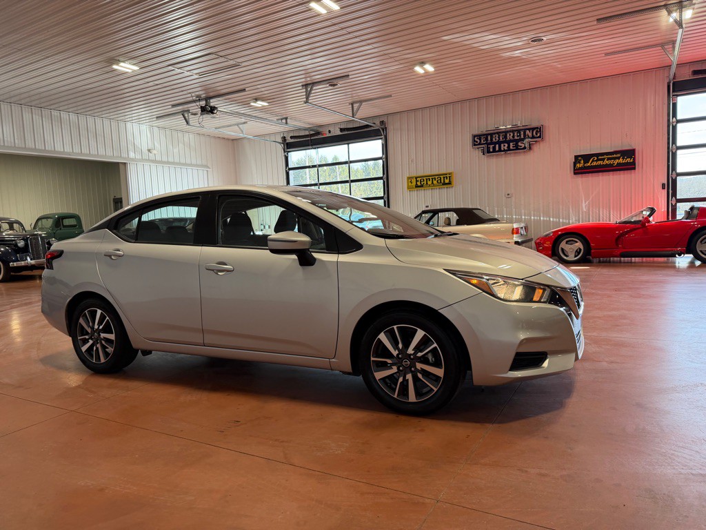 2021 Nissan Versa Image 7