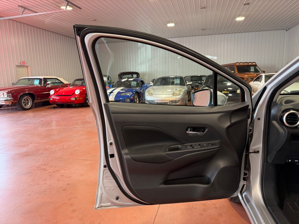 2021 Nissan Versa Image 12