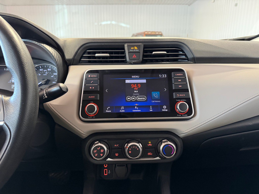 2021 Nissan Versa Image 27