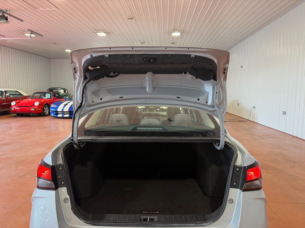 2021 Nissan Versa Image 28
