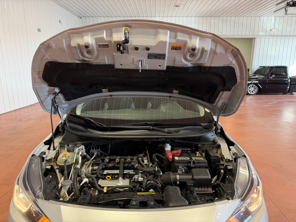 2021 Nissan Versa Image 30