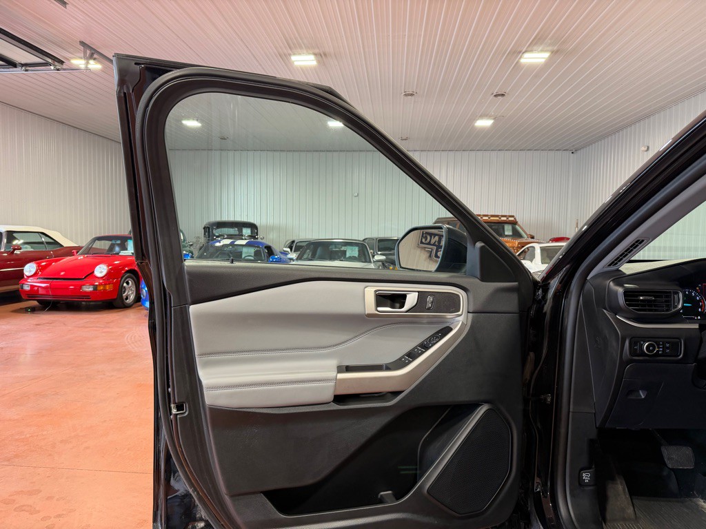 2023 Ford Explorer Image 12