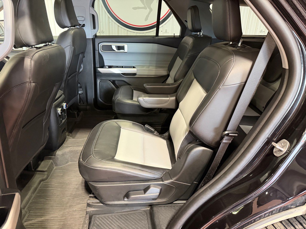 2023 Ford Explorer Image 16