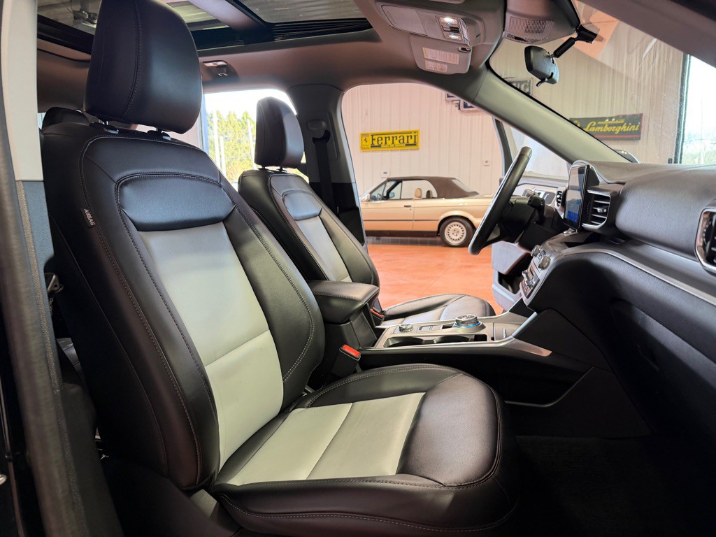 2023 Ford Explorer Image 21