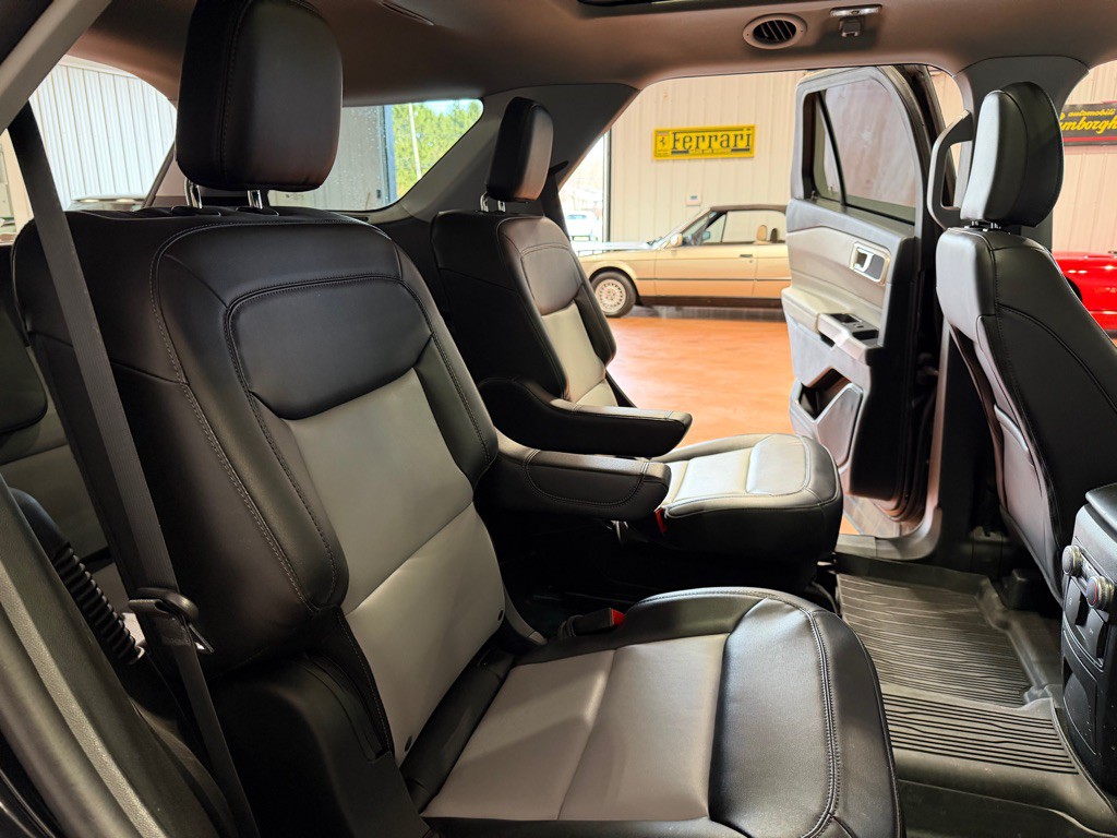2023 Ford Explorer Image 24
